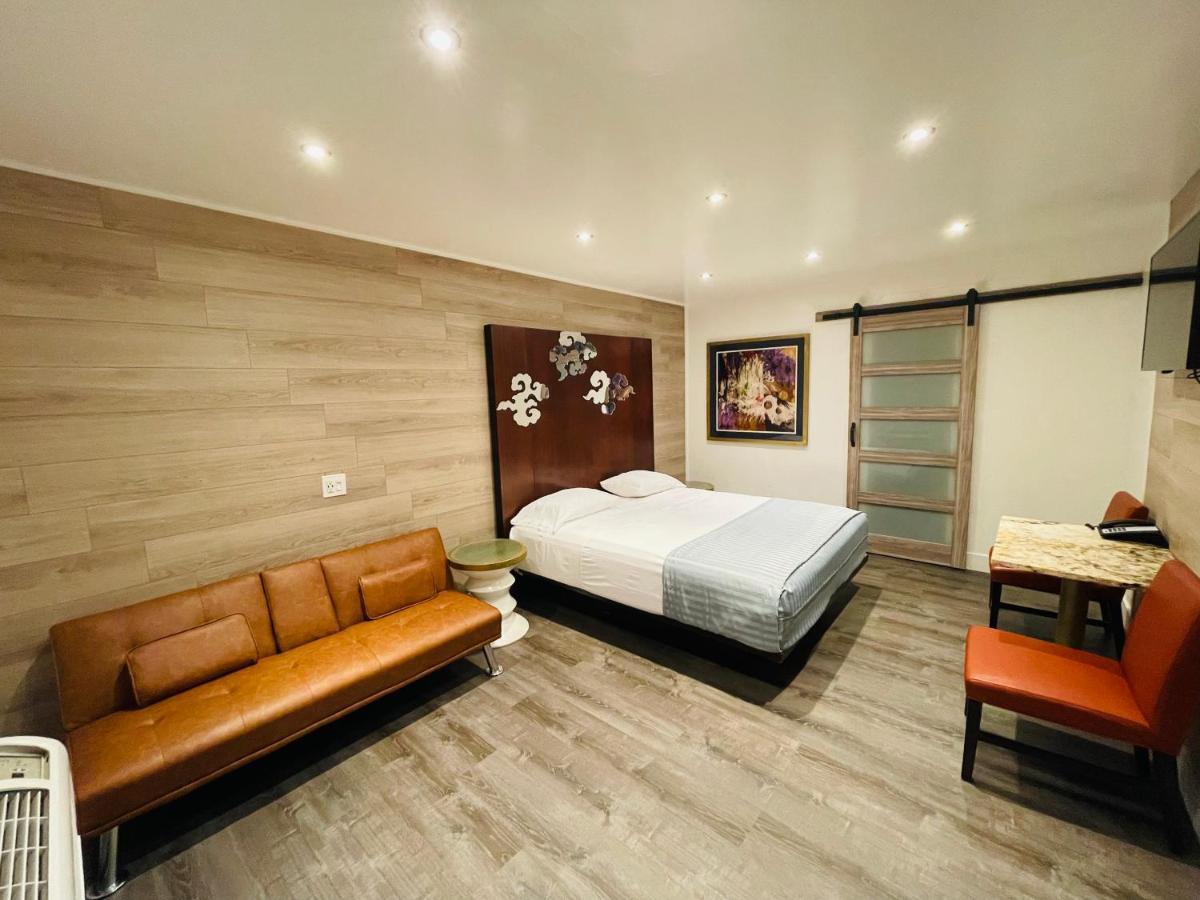 Casa Blanca Inn & Suites Уиттиер Экстерьер фото