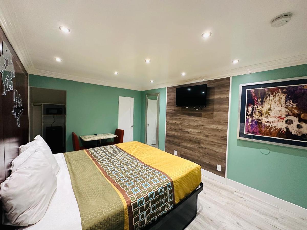Casa Blanca Inn & Suites Уиттиер Экстерьер фото