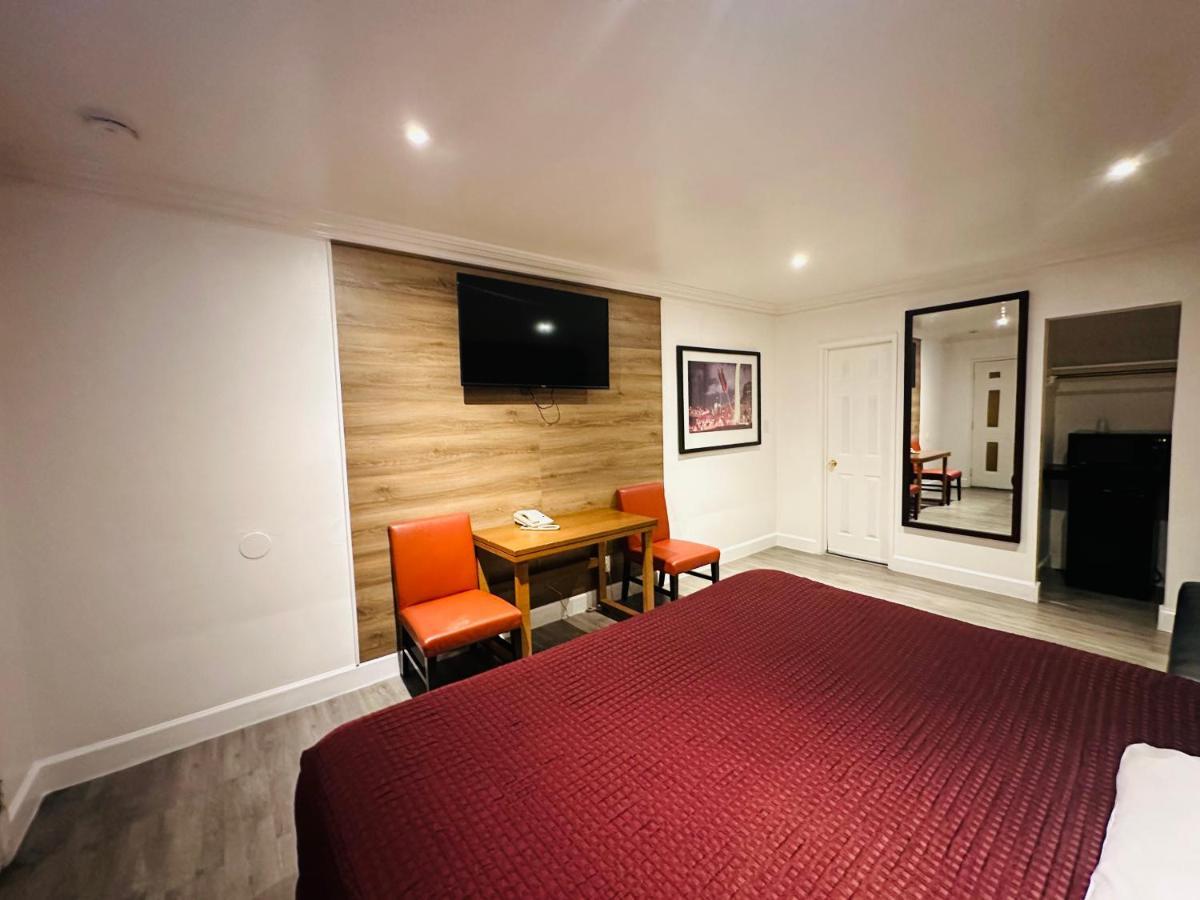Casa Blanca Inn & Suites Уиттиер Экстерьер фото